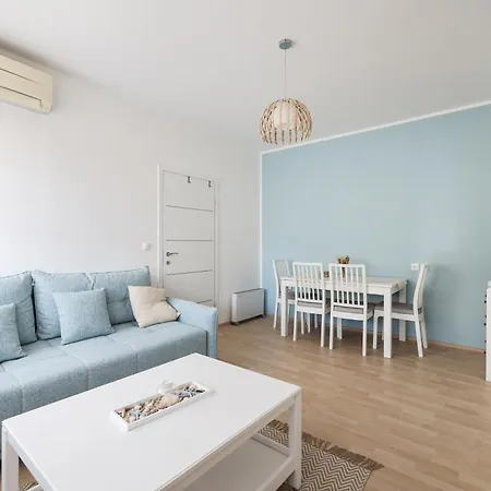 Selah Apartment